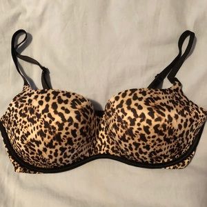 Victoria’s Secret Balconet Bra. 34DD